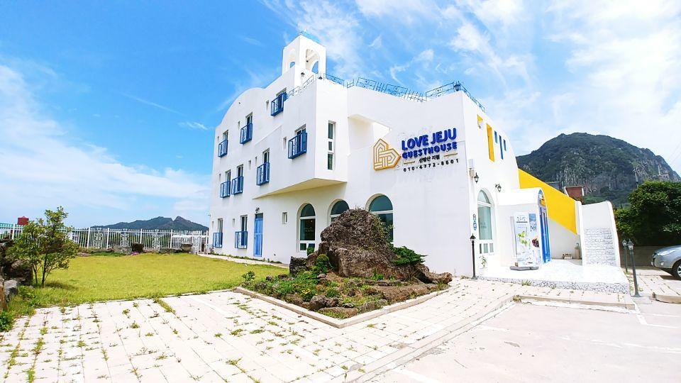 סאוגוויפו Love Jeju - Sanbangsan מראה חיצוני תמונה